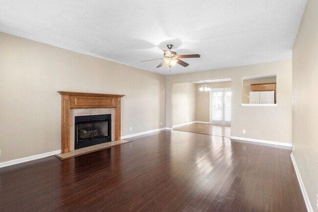 Building Photo - 1566 Autumn Dr