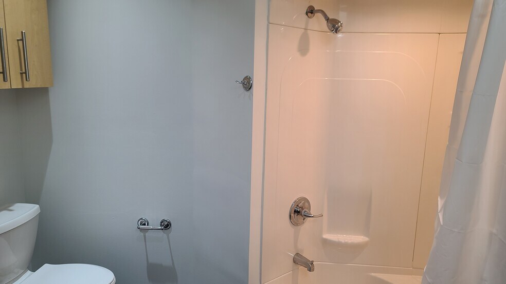 Building Photo - 122 Blue Ridge Cir