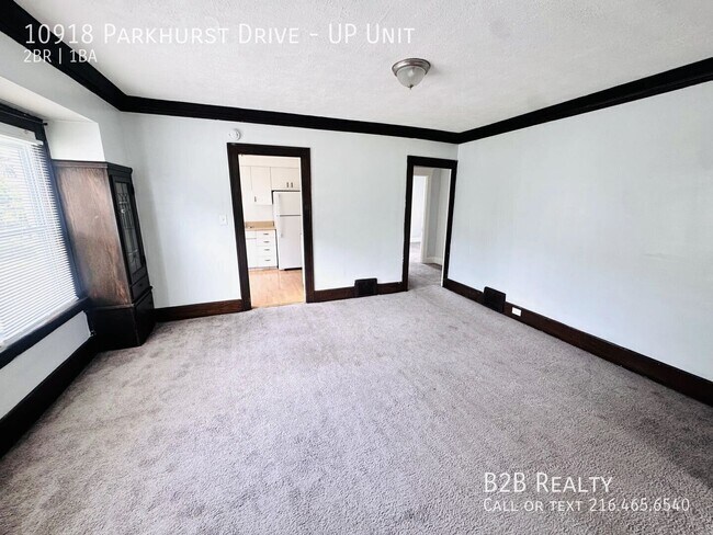 Building Photo - 10918 Parkhurst Dr