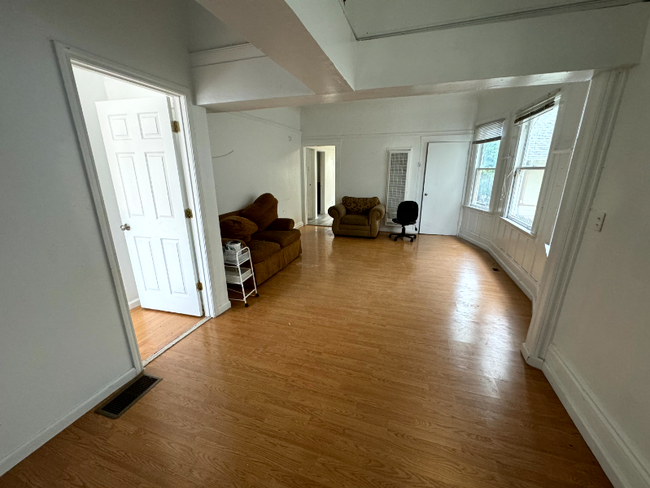 Building Photo - 1429 2nd Ave