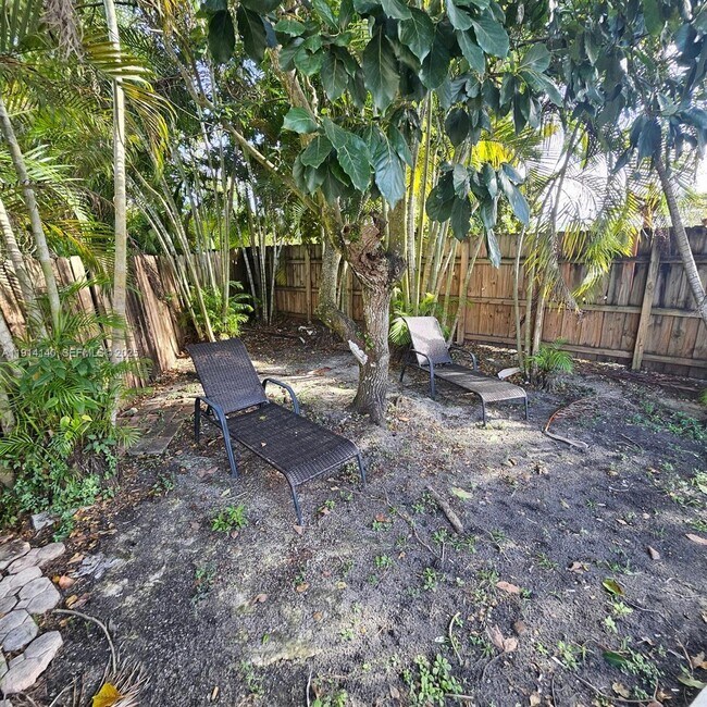 Building Photo - 8330 SW 96th Pl