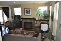 Building Photo - 454 N Finch Ave