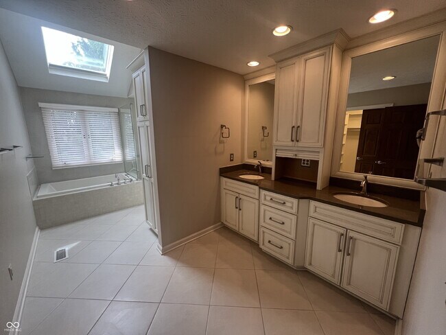 Building Photo - 12748 Limberlost Dr