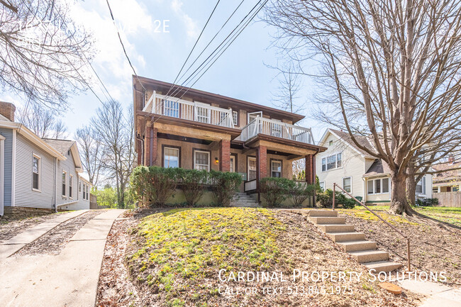 Building Photo - 1627 Larch Ave