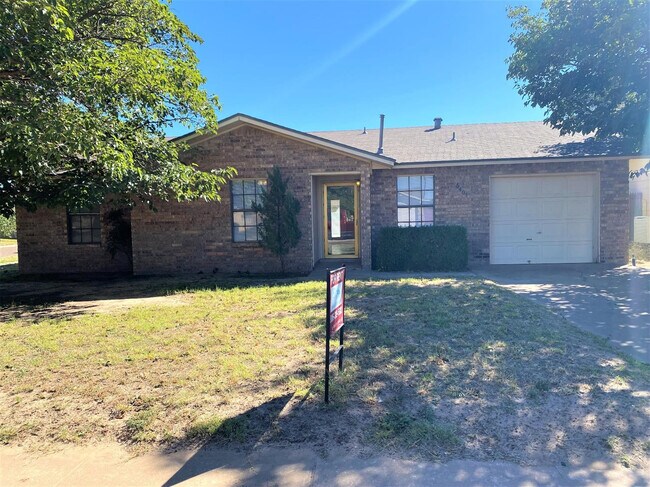 Primary Photo - 6401 35th St