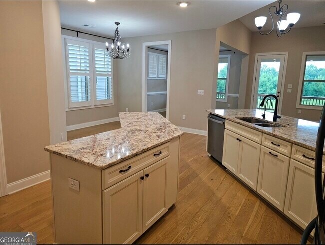 Building Photo - 609 Tulip Poplar Dr