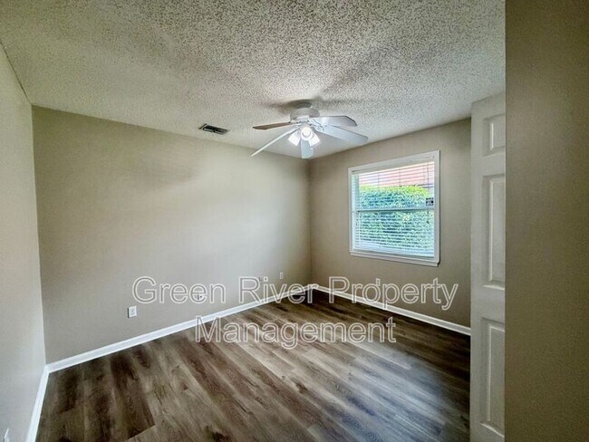 Building Photo - 1523 Quail Wood Ct