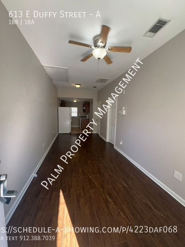 Building Photo - 613 E Duffy St