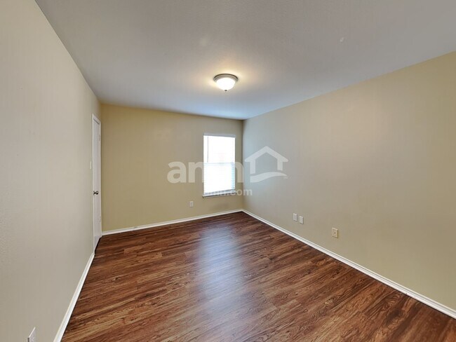 Building Photo - 13205 Vizquel Loop