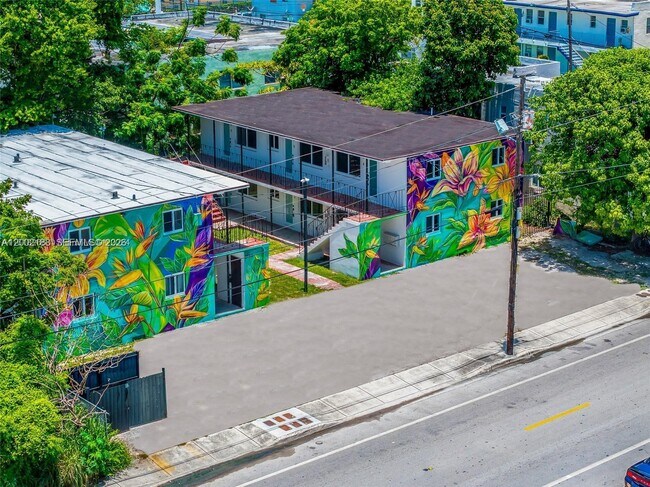 Building Photo - 1140 NW 1st Pl