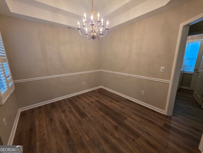 Building Photo - 120 Cloverwood Dr