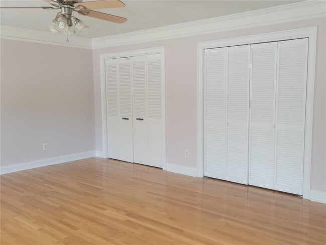 Building Photo - 487 Arbour Run