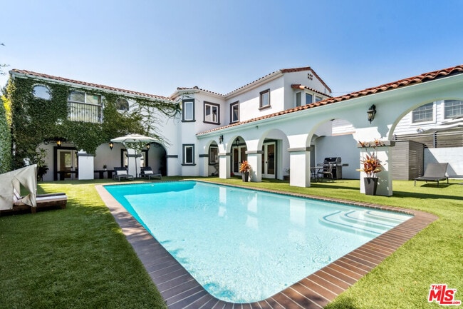 Building Photo - 956 S Longwood Ave