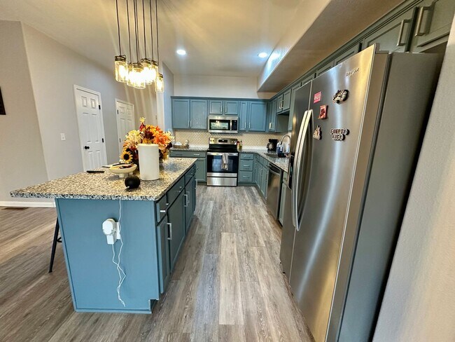 Building Photo - 301 Carmel Valley Way