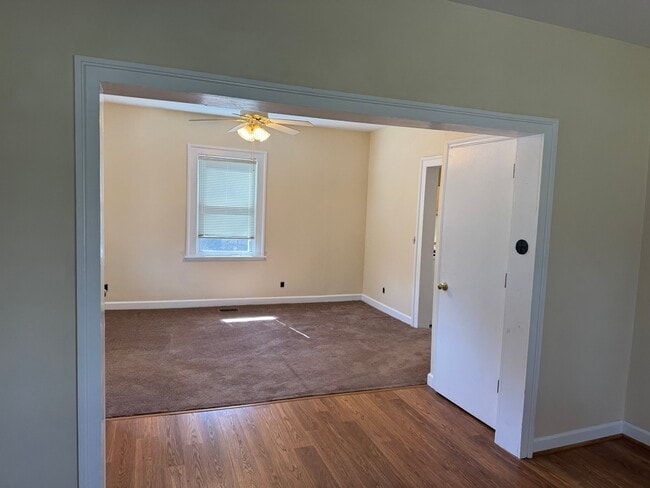 Building Photo - 412 Rose Hill Ave