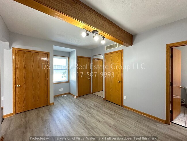 Building Photo - 1226 Clark St