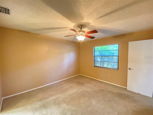 Building Photo - 5025 Barrington Cir