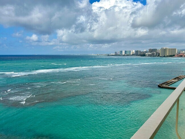 Building Photo - Colony Surf fully furnished and newly remodelled oceanfront "end unit" with parking + washer/drye...