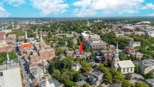 Building Photo - 281 Benefit St