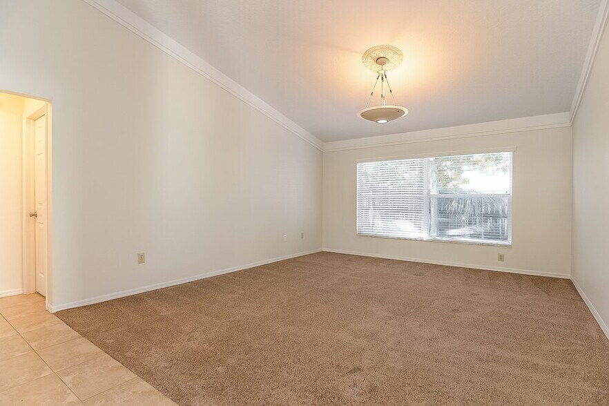 Building Photo - 2341 Tioga Dr