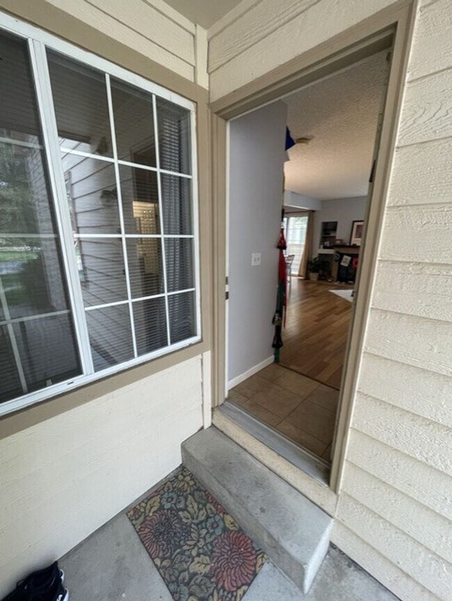 Building Photo - Charming 2 Bedroom Condo in Boulder's Powderhorn Community