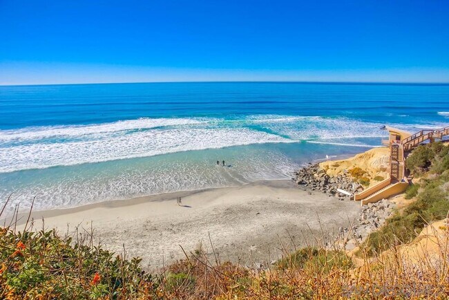 Building Photo - 190 Del Mar Shores Terrace