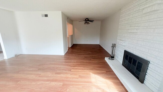 Building Photo - 22684 Minona Dr
