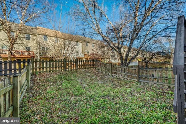 Building Photo - 27 Fiser Ln