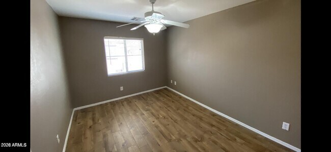 Building Photo - 3775 E Santa Fe Ln