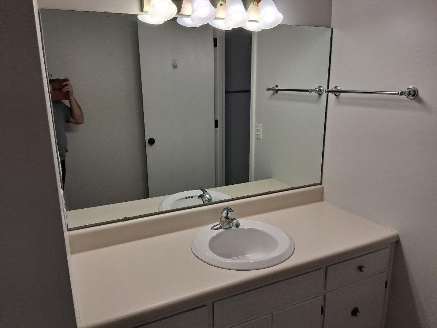 Building Photo - 8626 Surry Cir