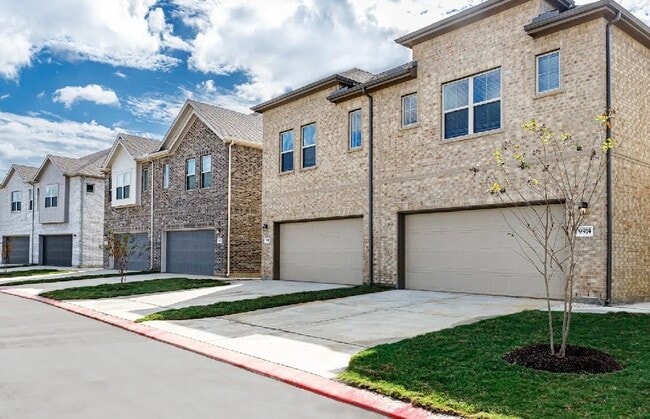 Building Photo - 9730 Kilkenny St