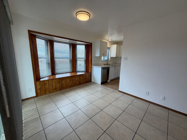 Building Photo - 1307 Rufina Ln