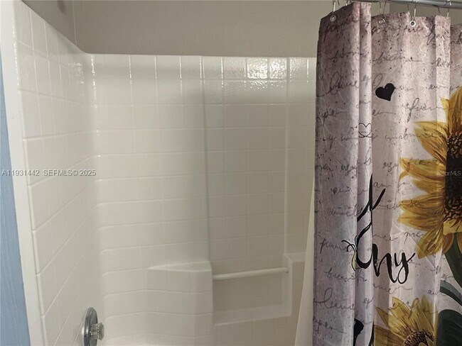 Building Photo - 189 Emeraldview Ave