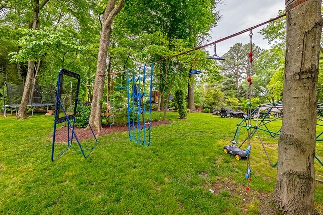 Building Photo - Magical Home with the Yard of Your Dreams!