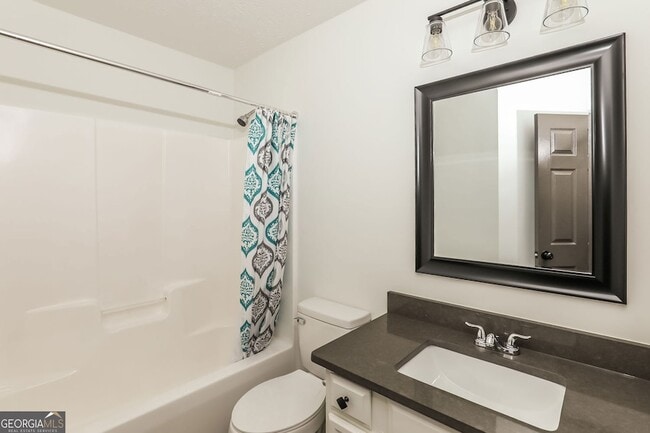 Building Photo - 2555 Flat Shoals Rd