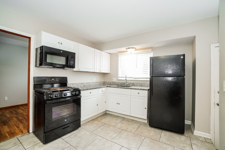 Building Photo - 2149 Kingshaven Pl