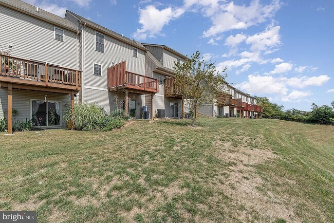 Building Photo - 109 Hunters Ridge Dr