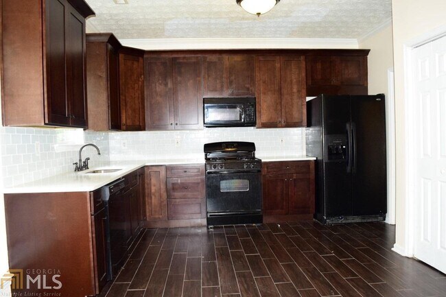 Building Photo - 65 Bartlett Dr