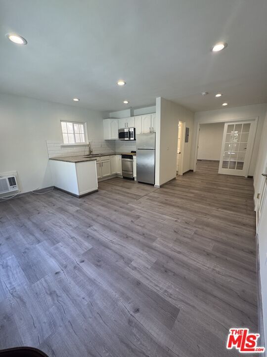 Building Photo - 133 Crescent Dr