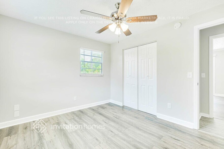 Building Photo - 401 Libra Ln