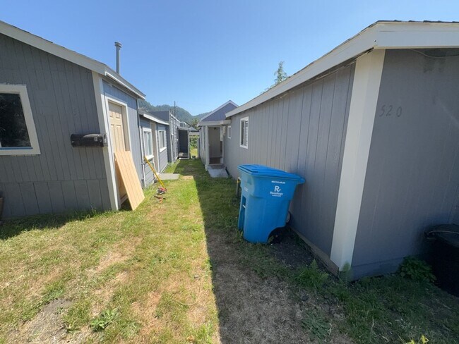 Building Photo - (OTM)520-528 Wildwood [PRM: Renee] 2026-02-10