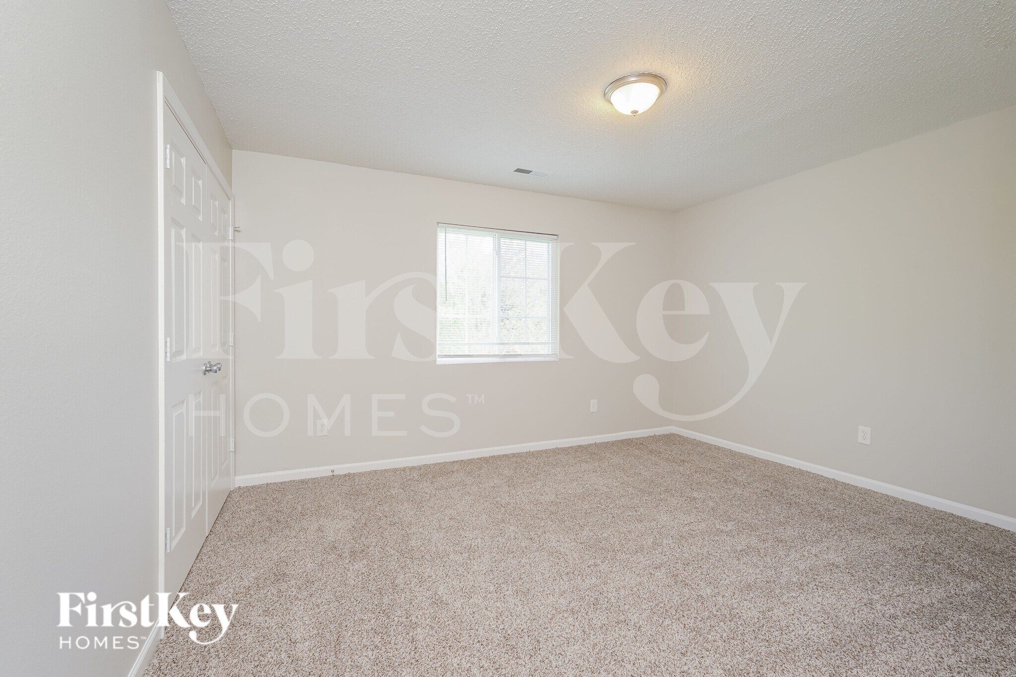 Building Photo - 3737 Eskdale Dr