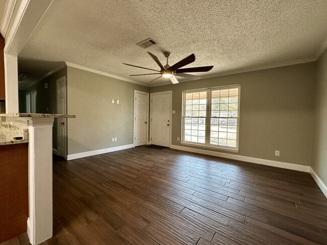 Building Photo - 15508 Hartford Dr