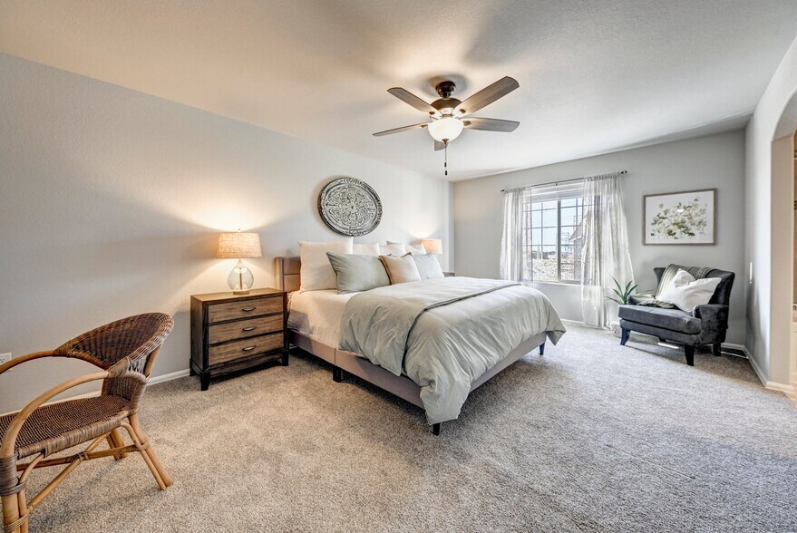 Building Photo - 7604 Sand Lake Heights