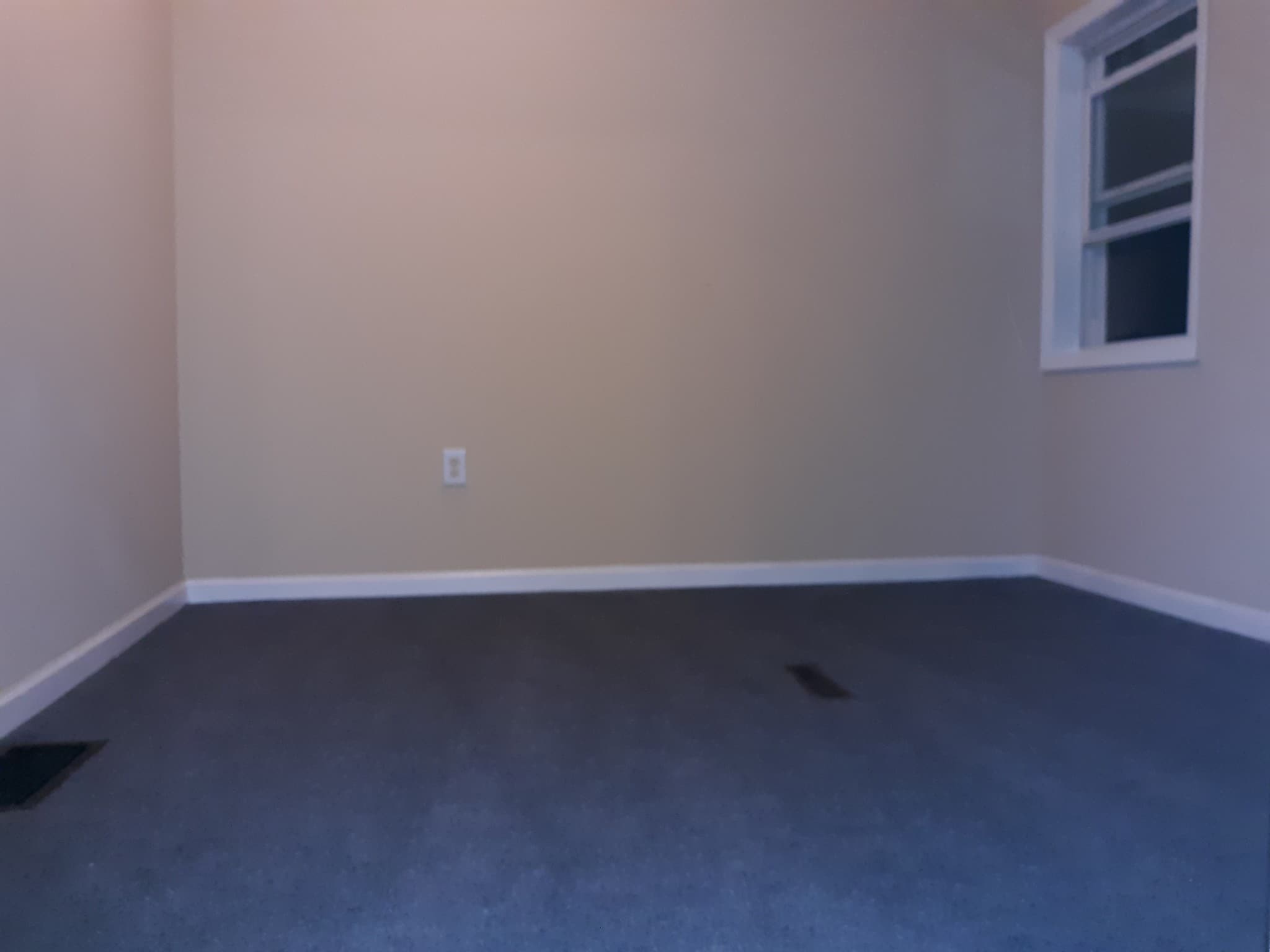 Building Photo - 4444 Main St