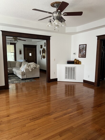 Building Photo - 508 Woodland Ave