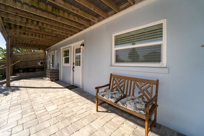 Building Photo - 5455 Pelican Way