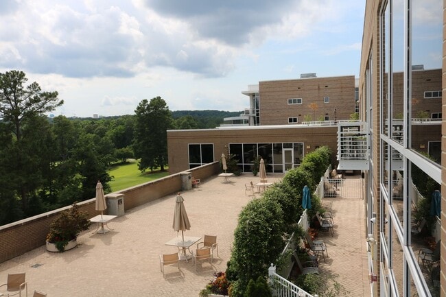 Building Photo - Wonderful Upscale condo loft apartment available for the best in convenient living.