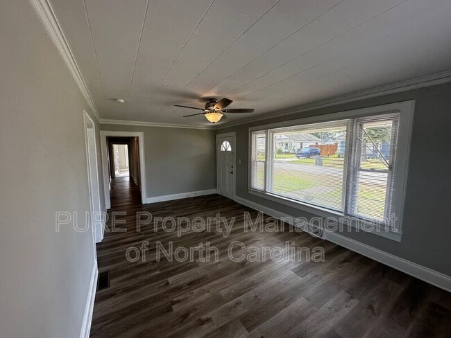 Building Photo - 1101 Woodlawn St