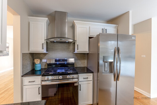 Building Photo - 2431 Cobblewood Dr